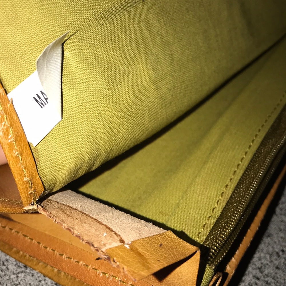 Leather hand clutch - Picture 6 of 7